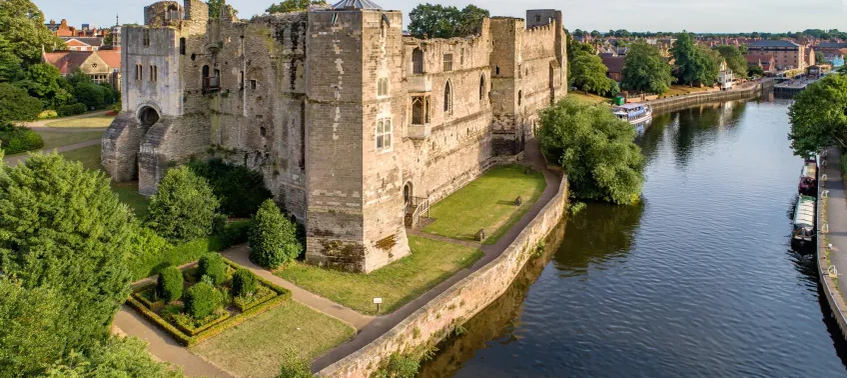 Electrician in Newark-on-Trent: What to Know Before You Book — Article electrical guide, Nottingham